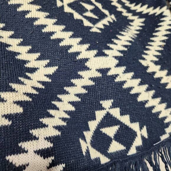Francesca's Collection Womens Navy & White Aztec Fringe Poncho Cardigan M/L - Picture 6 of 14